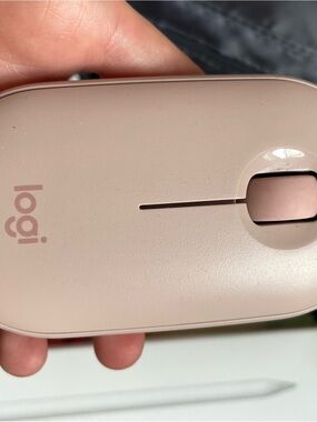 Logitech Pink Wireless Mouse